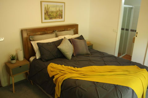 4 Autumn Grove - Accommodation 4U 1