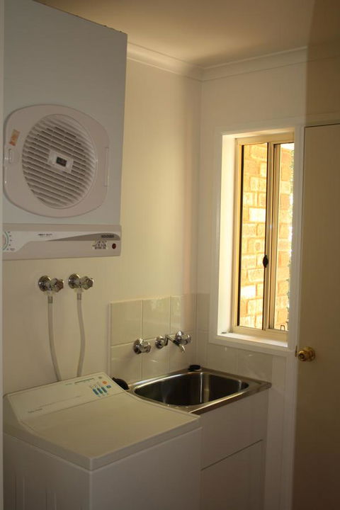 4 Autumn Grove - Accommodation 4U 8