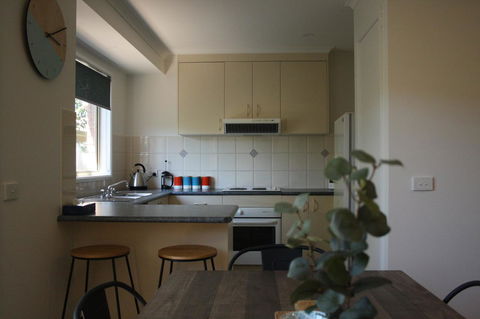 4 Autumn Grove - Accommodation 4U 6