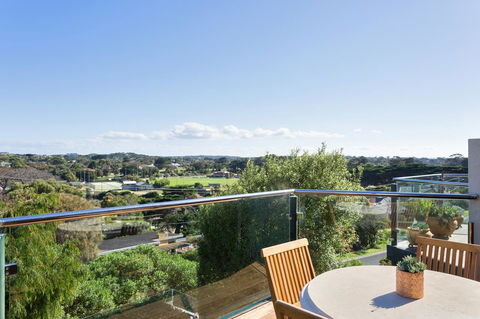 7 & 8 Monte Vista Sorrento - Accommodation 4U 16