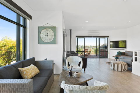 7 & 8 Monte Vista Sorrento - Accommodation 4U 3