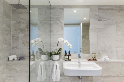 Quay West Suites Melbourne - Accommodation 4U 11