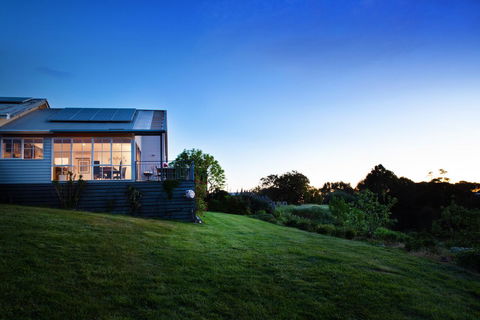Churchills - Accommodation 4U 6