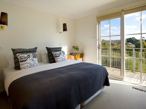 Churchills - Accommodation 4U 4