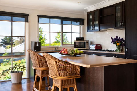 Churchills - Accommodation 4U 2
