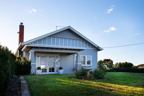 Churchills - Accommodation 4U 1