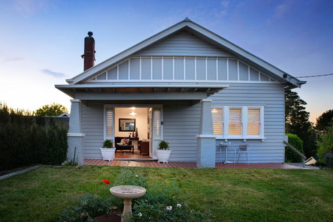 Churchills - Accommodation 4U 3