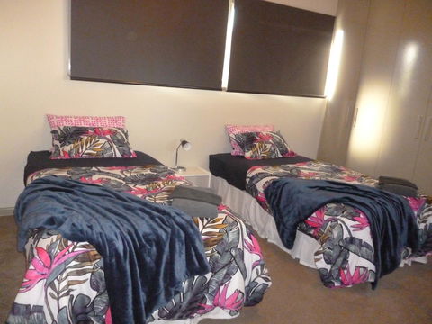 HogmortHomes Neale Street - Accommodation 4U 4