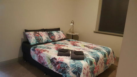 HogmortHomes Neale Street - Accommodation 4U 3