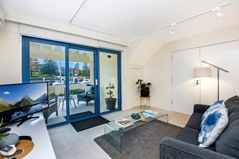 The Waterfront Apartment - Accommodation 4U 10