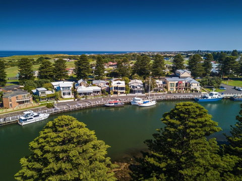 The Waterfront Apartment - Accommodation 4U 1
