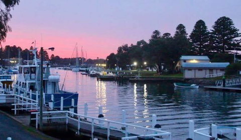 The Waterfront Apartment - Accommodation 4U 15