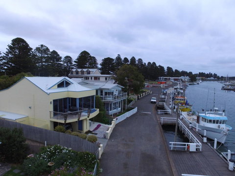 The Waterfront Apartment - Accommodation 4U 2