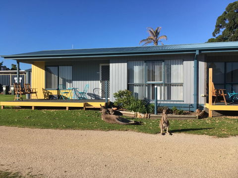 Lakeside At Mallacoota - Accommodation 4U 12