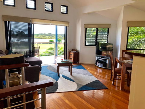 The Boathouse - Accommodation 4U 2