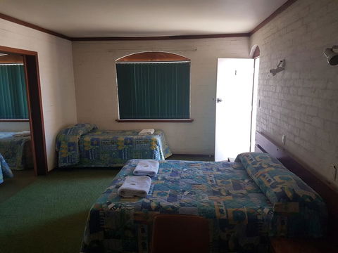 The Club Hotel - Accommodation 4U 3