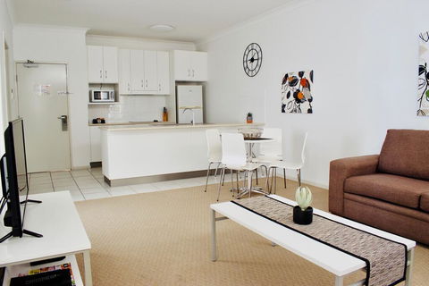 The Coast Motel - Accommodation 4U 1
