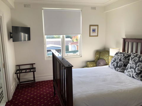 The Corner Hotel Alexandra - Accommodation 4U 1