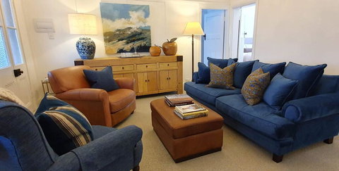 The Dewhurst - Sophisticated Entire CBD Apartment - Accommodation 4U 0