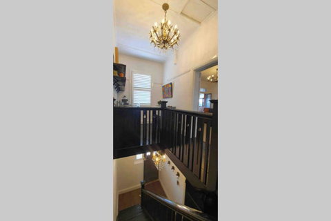 The Dewhurst - Sophisticated Entire CBD Apartment - Accommodation 4U 2