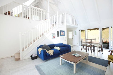 The Doll's House - Charming 2 Bedroom Cottage Just A Short Walk From The Village - Accommodation 4U 3