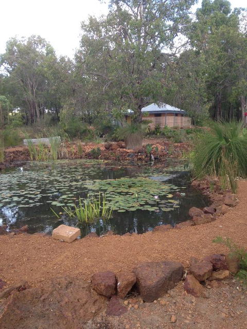 The Folly - Accommodation 4U 1