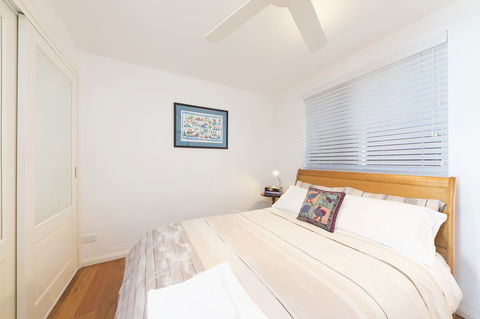 The Folly - Accommodation 4U 3
