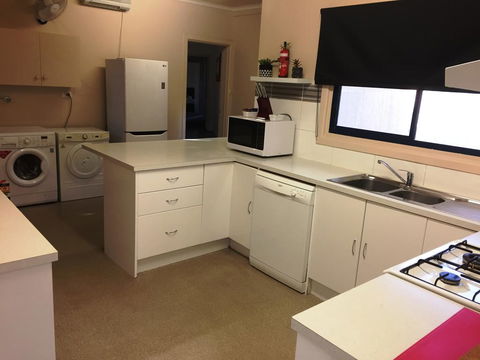 The Gazebo Place - Strathmerton - Accommodation 4U 3