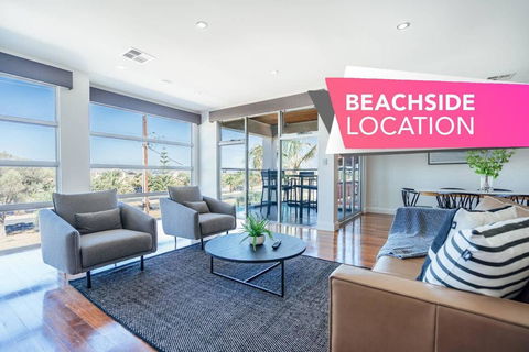 The Grand Oasis - Pool - Wifi - Mins From Beach - Accommodation 4U 0