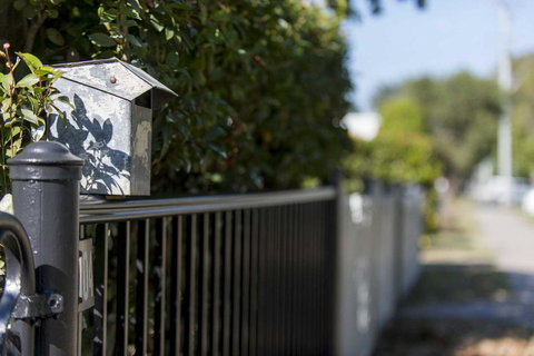 The Grey House - Accommodation 4U 1