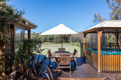 The Heyfield Hideaway: Tennis & Spa - Accommodation 4U 3