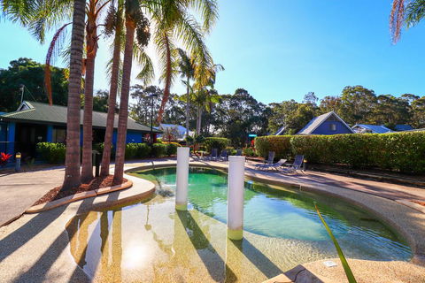 The Lakehouse In Raffetys Resort - Accommodation 4U 1