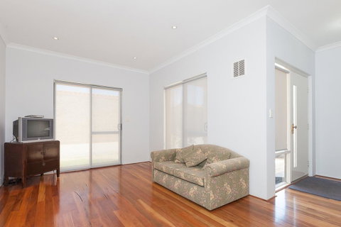 The Lane, Doubleview - Accommodation 4U 1