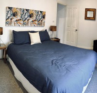 The Light and Bright Yellow Beach House - Accommodation 4U
