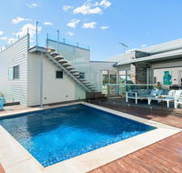 The Lookout - Ultra Modern and Luxurious - Accommodation 4U