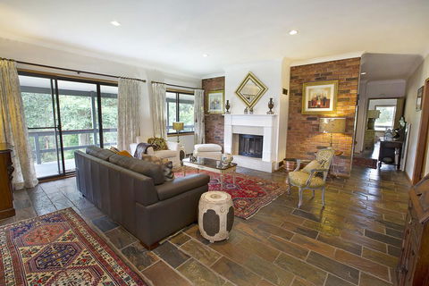 THE MAPLES - Accommodation 4U 1