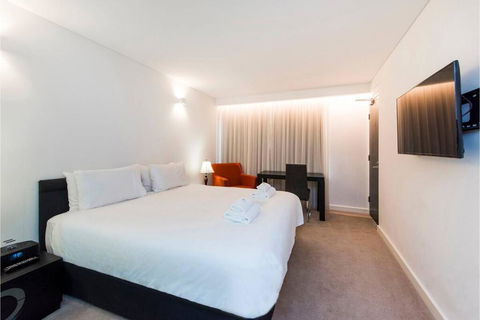 The Nest - Spacious Studio On Newcastle St With Roof Terrace - Accommodation 4U 0