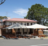 The Oaks Hotel - Accommodation 4U