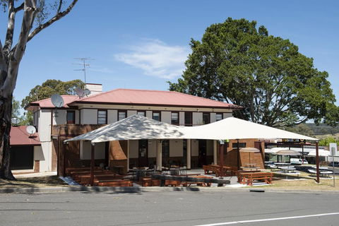 The Oaks Hotel - Accommodation 4U 0