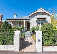 The Pearl on Prince  Stylish Cottage CBD Wifi - Accommodation 4U