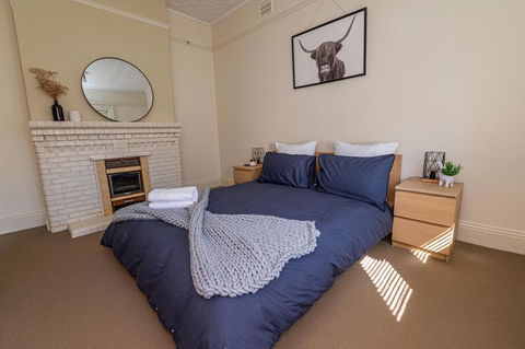 The Pearl On Prince  Stylish Cottage, CBD, Wifi - Accommodation 4U 2