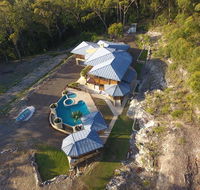 The Pool House - Accommodation 4U
