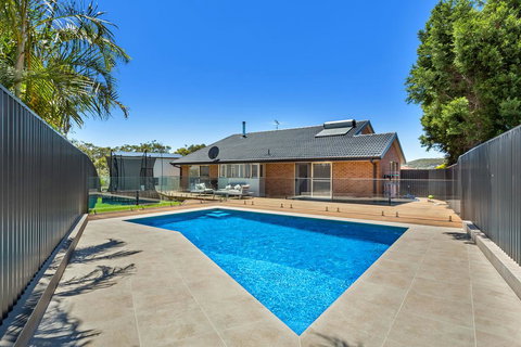 The Porthole, 4 - Accommodation 4U 3