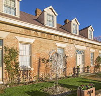 The Racecourse Inn - Accommodation 4U