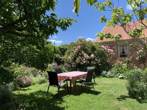 The Racecourse Inn - Accommodation 4U 3