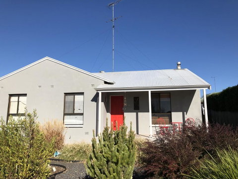 The Red Door - Accommodation 4U 0