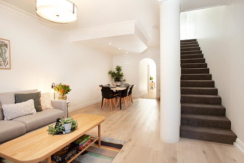 THE RENWICK - Hosted By: L'Abode Accommodation - Accommodation 4U 1