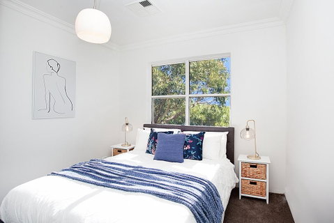 THE RENWICK - Hosted By: L'Abode Accommodation - Accommodation 4U 2