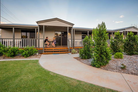 The Rocks Motel - Accommodation 4U 0