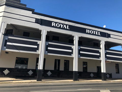 The Royal Hotel, Drouin - Accommodation 4U 1